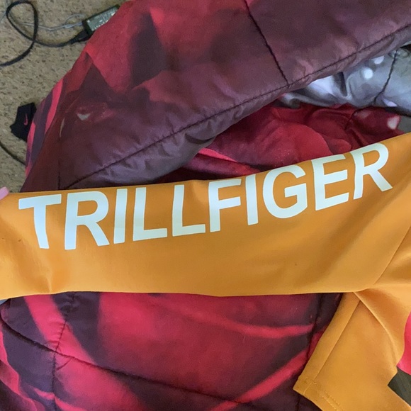 Crop Top Hoodie - Picture 2 of 2